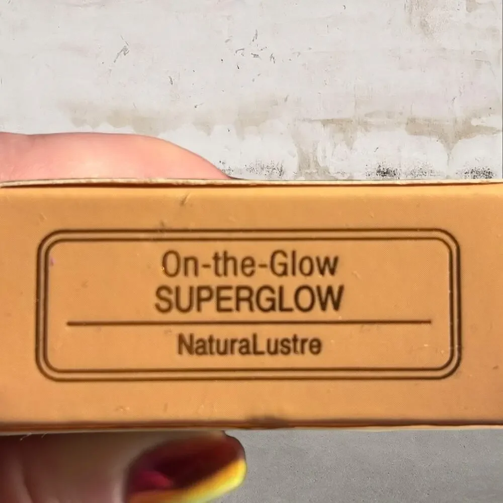 Pixi On-the-Glow SuperGlow in NaturaLustre NIB